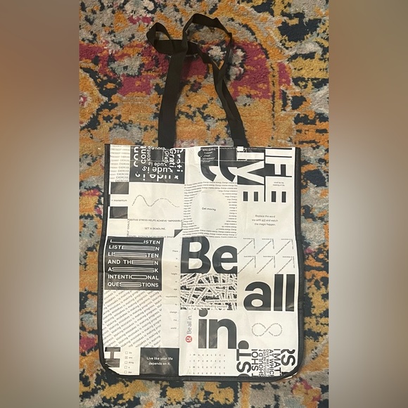 Lululemon Limited Edition White & Black Large Tote Bag - Picture 2 of 12